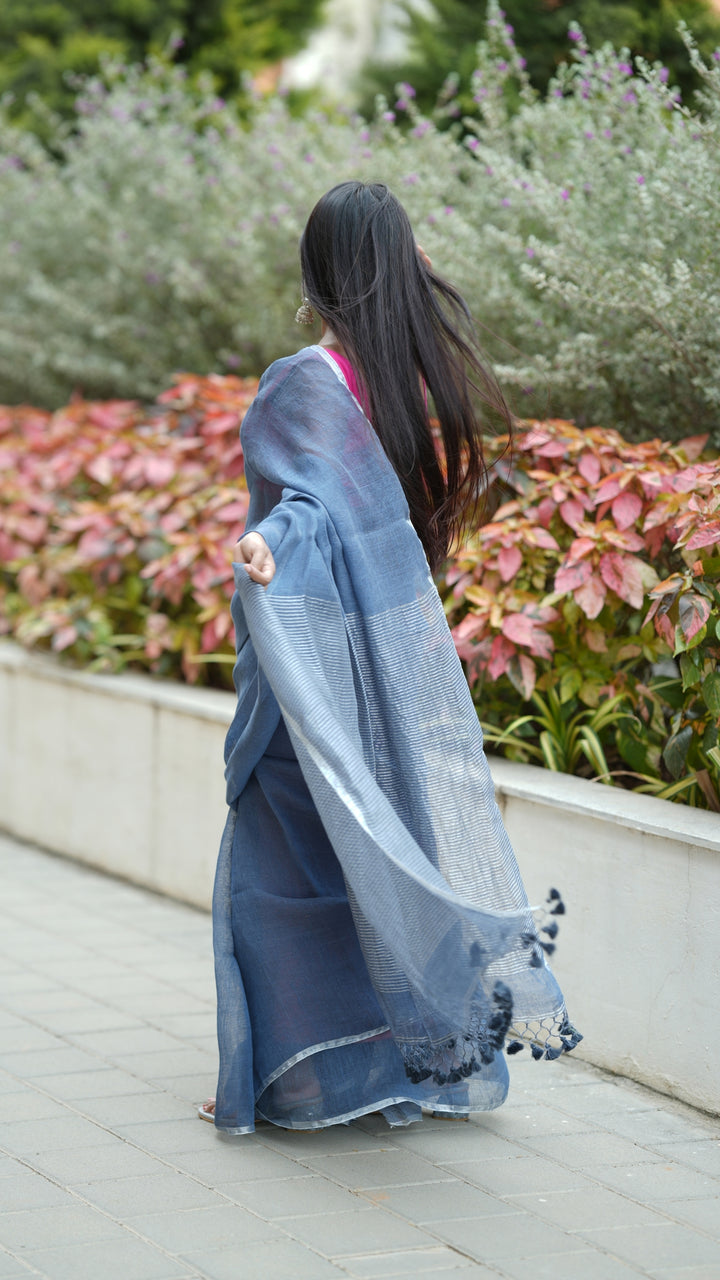 Aasmani Neel Linen (Saree)