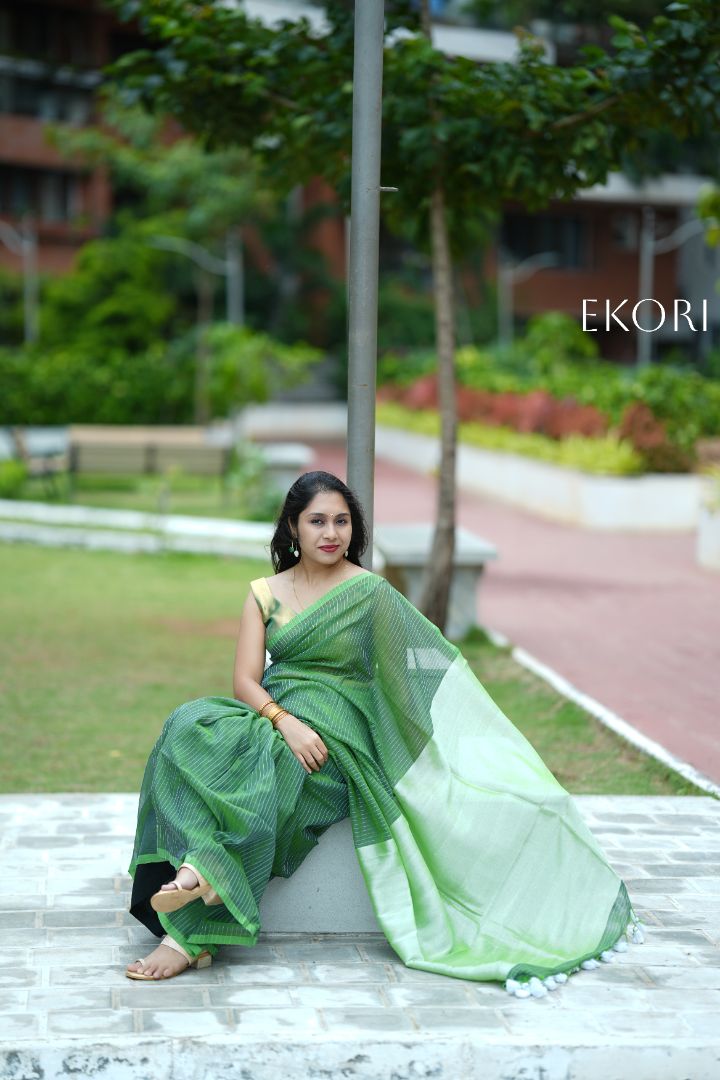 Mehendi ki Chamak (Saree)