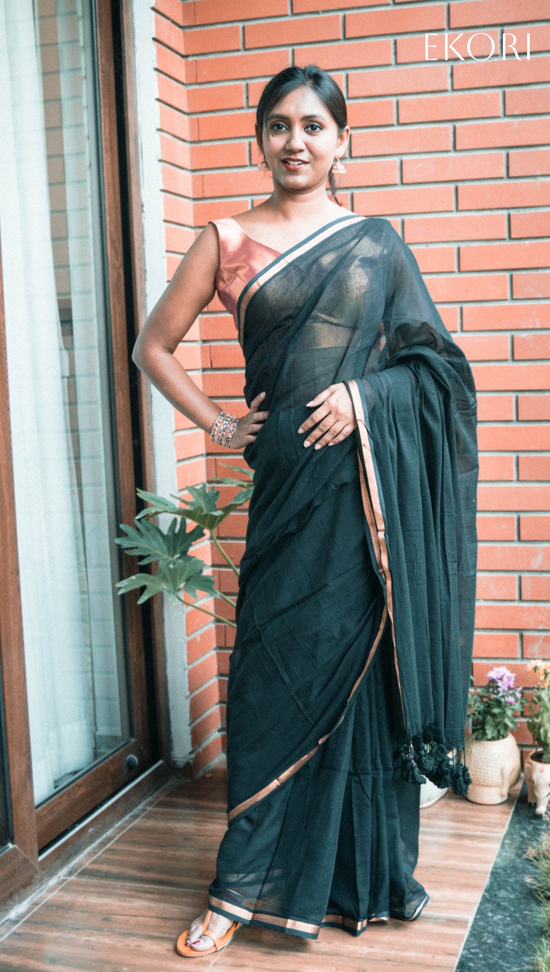 Sunehri (Saree)