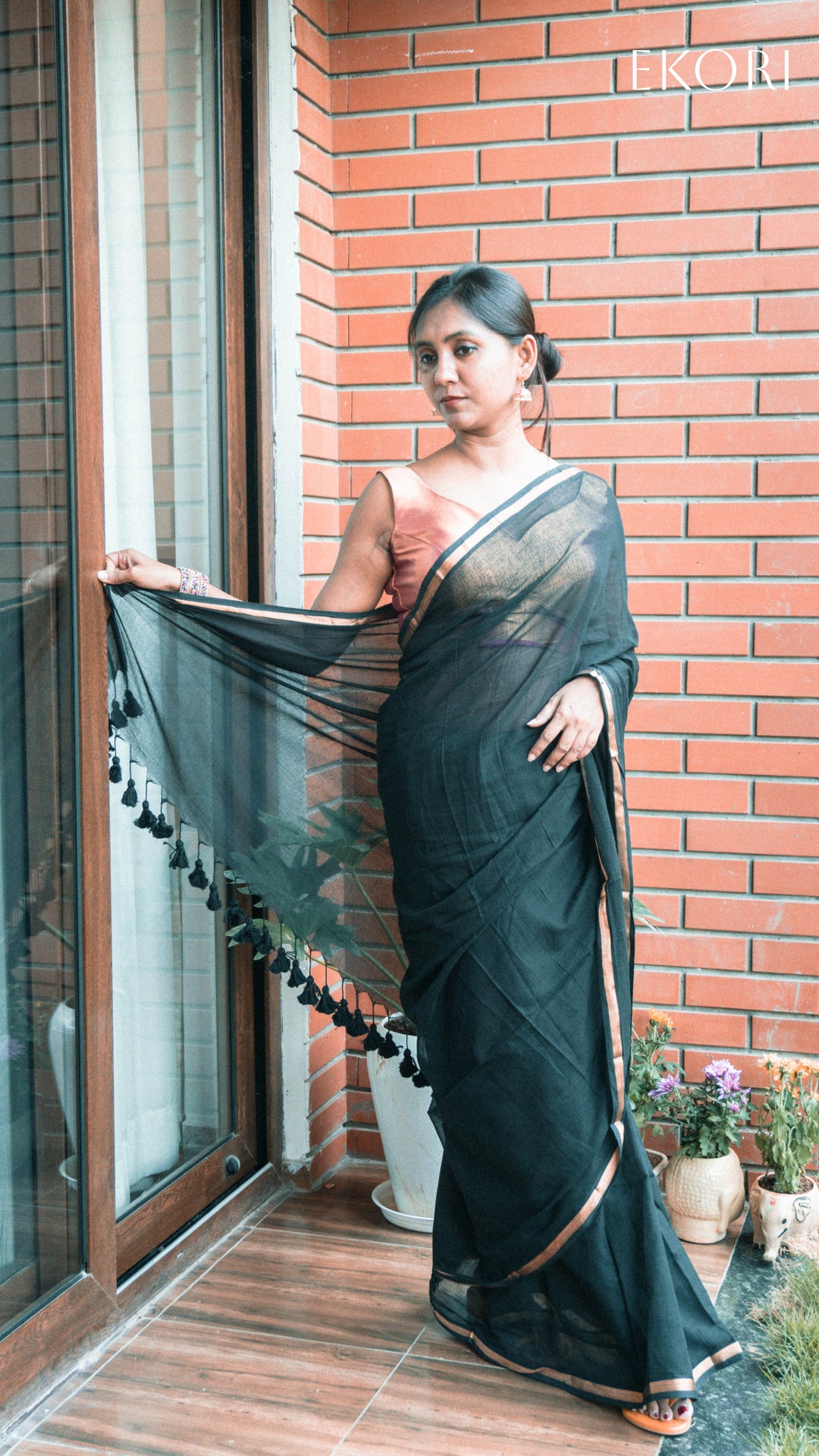 Sunehri (Saree)