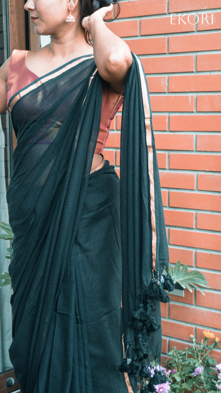 Sunehri (Saree)