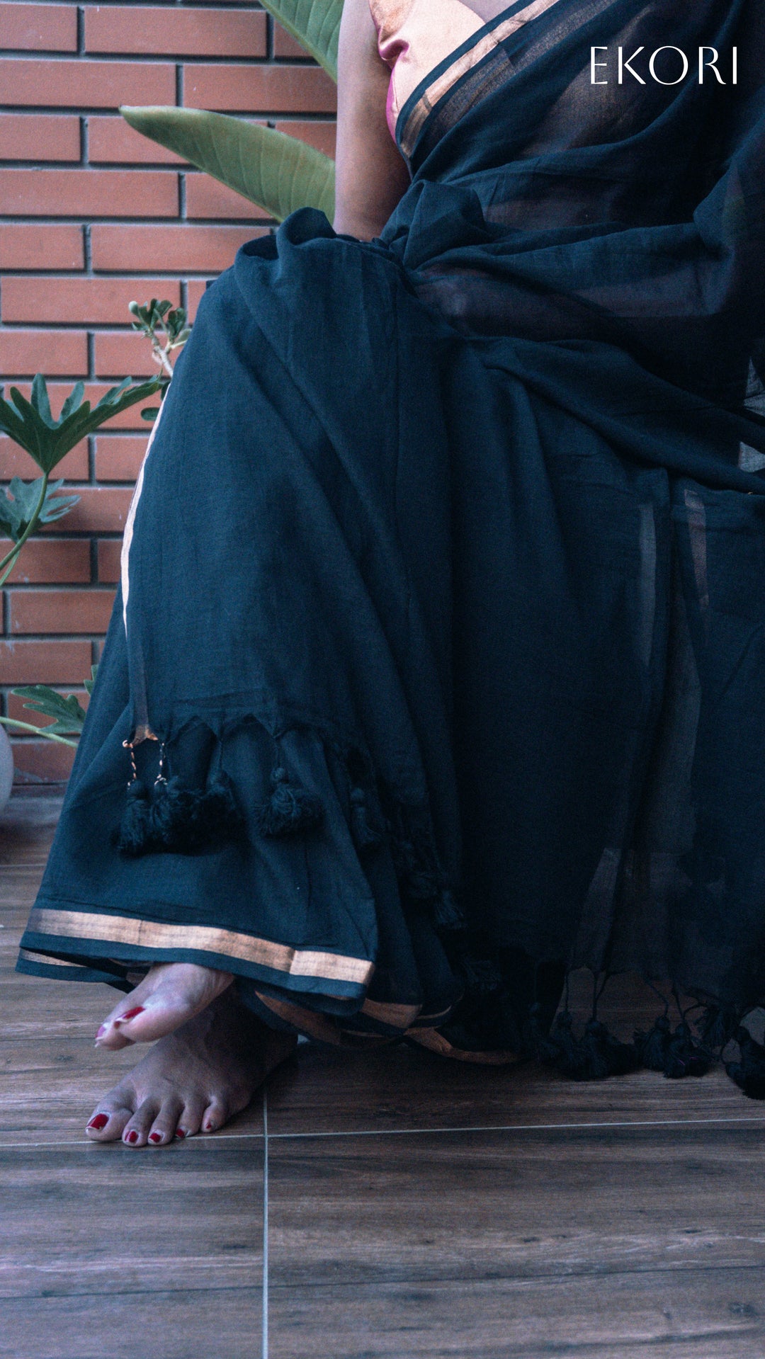 Sunehri (Saree)