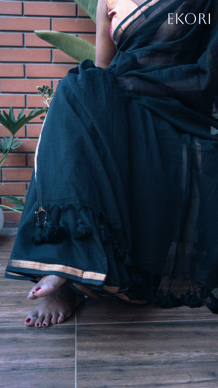 Sunehri (Saree)