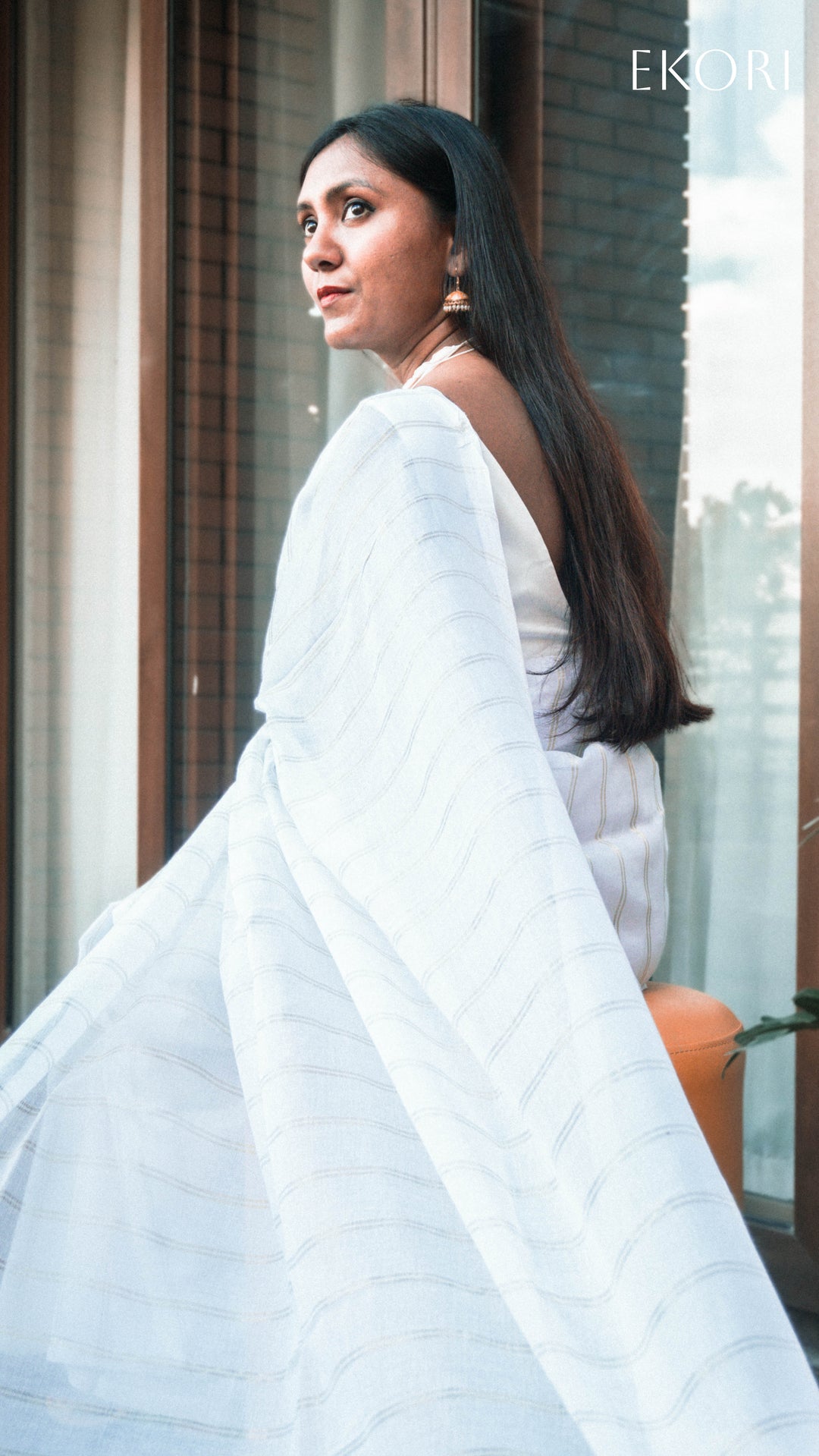 Shimmering Snowfall (Saree)