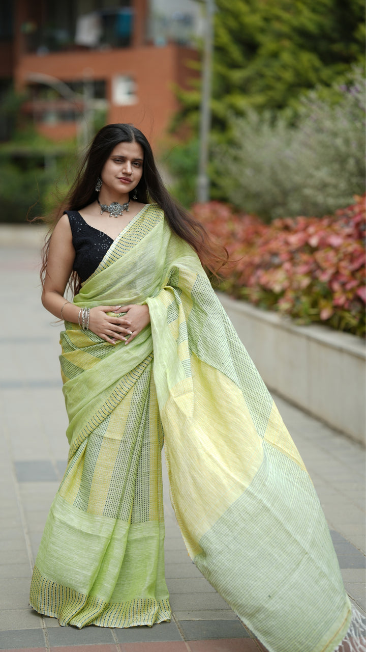 Gauhar Heer Linen (Saree)