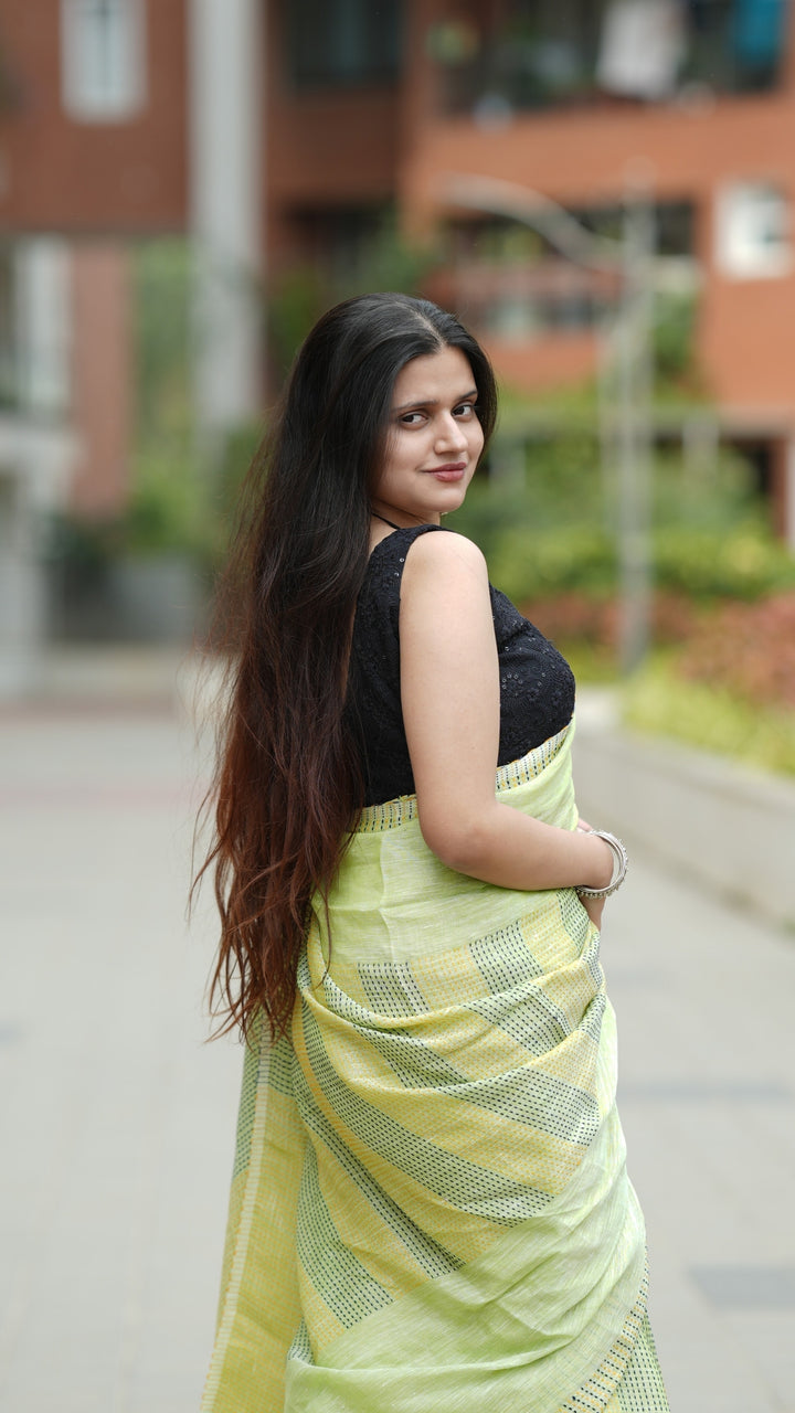 Gauhar Heer Linen (Saree)