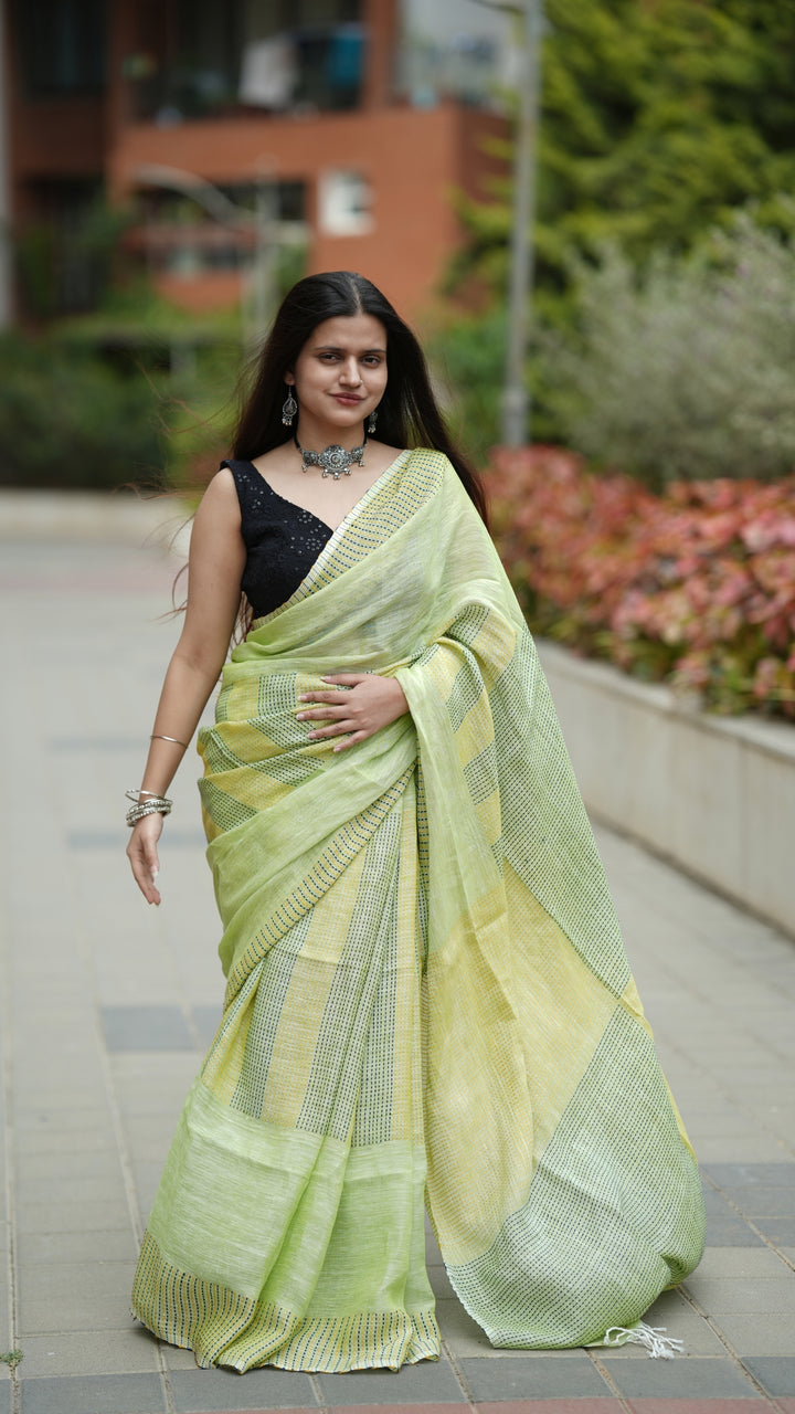 Gauhar Heer Linen (Saree)