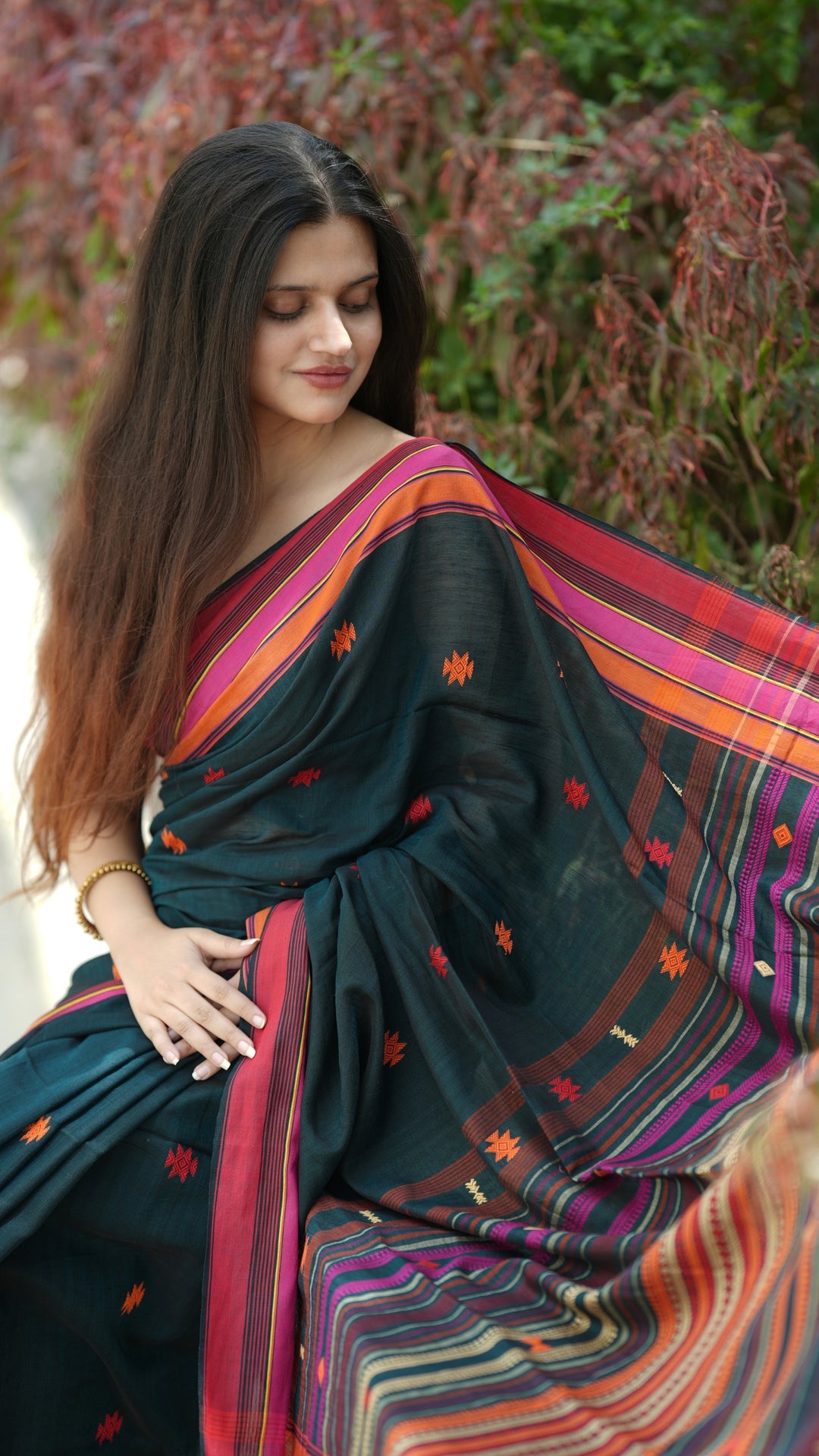 Gulnaar Bujodhi (Saree)
