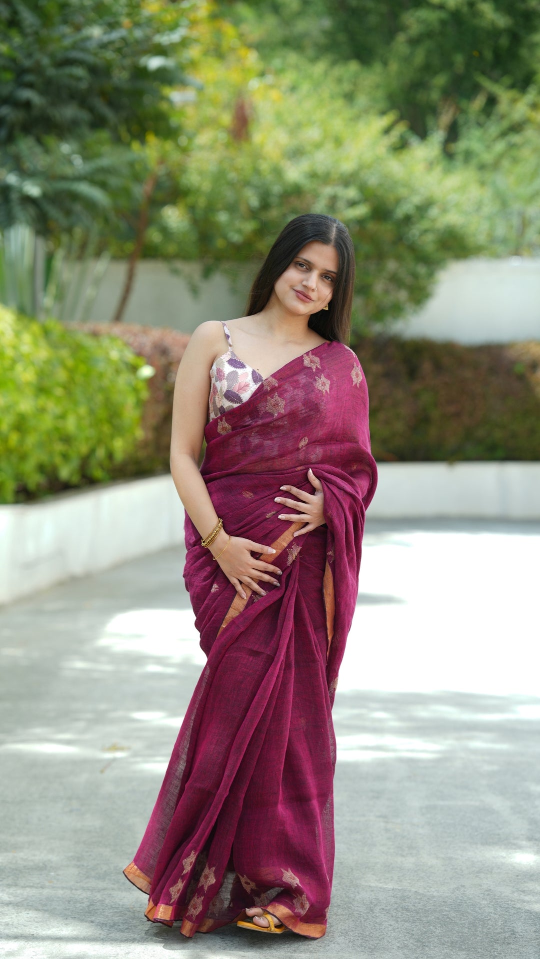 Jamranga Jamdani Linen (Saree)