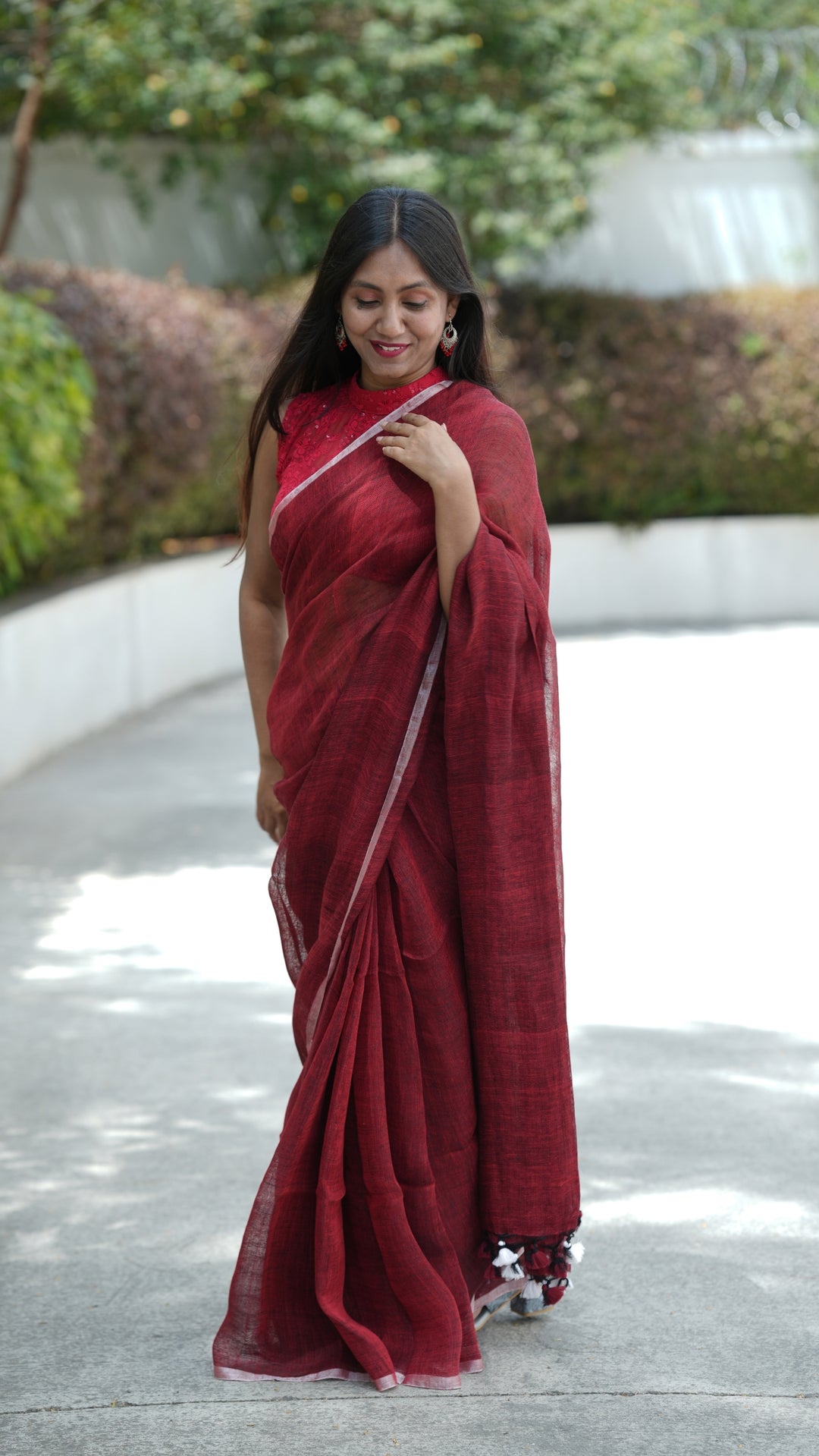Jashn-e-Gulnar Linen (Saree)