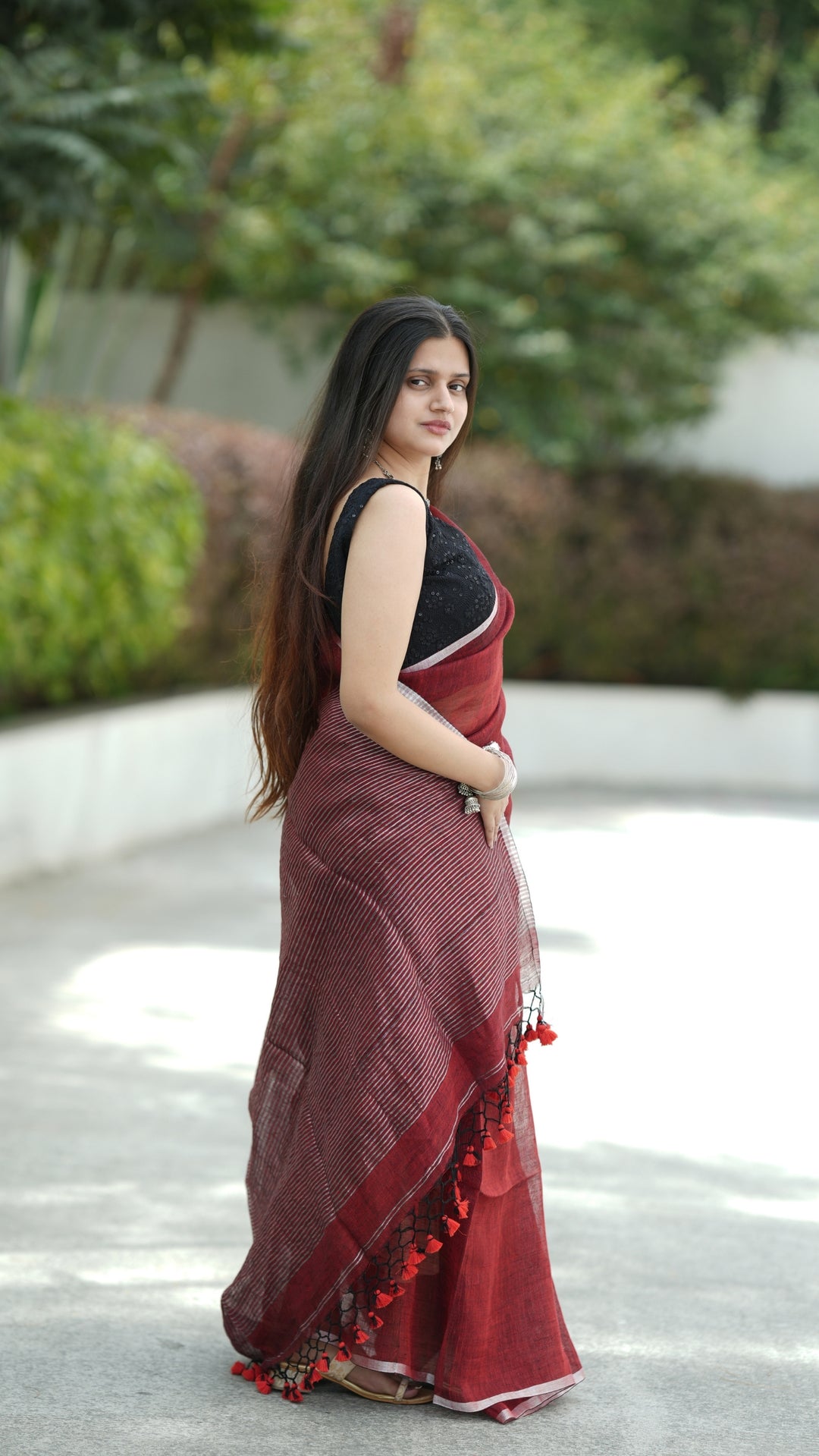 Laal Ghazal Linen (Saree)