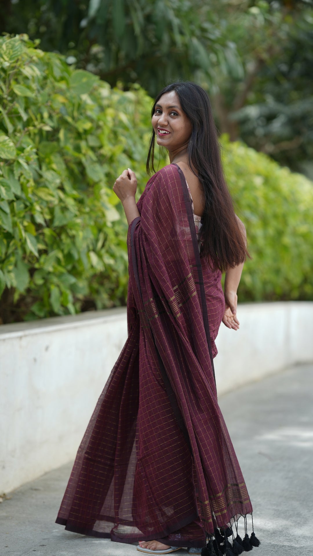 Mehroon Noor (Saree)
