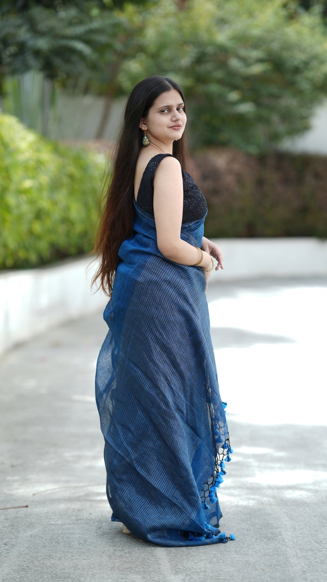 Neelam Linen (Saree)