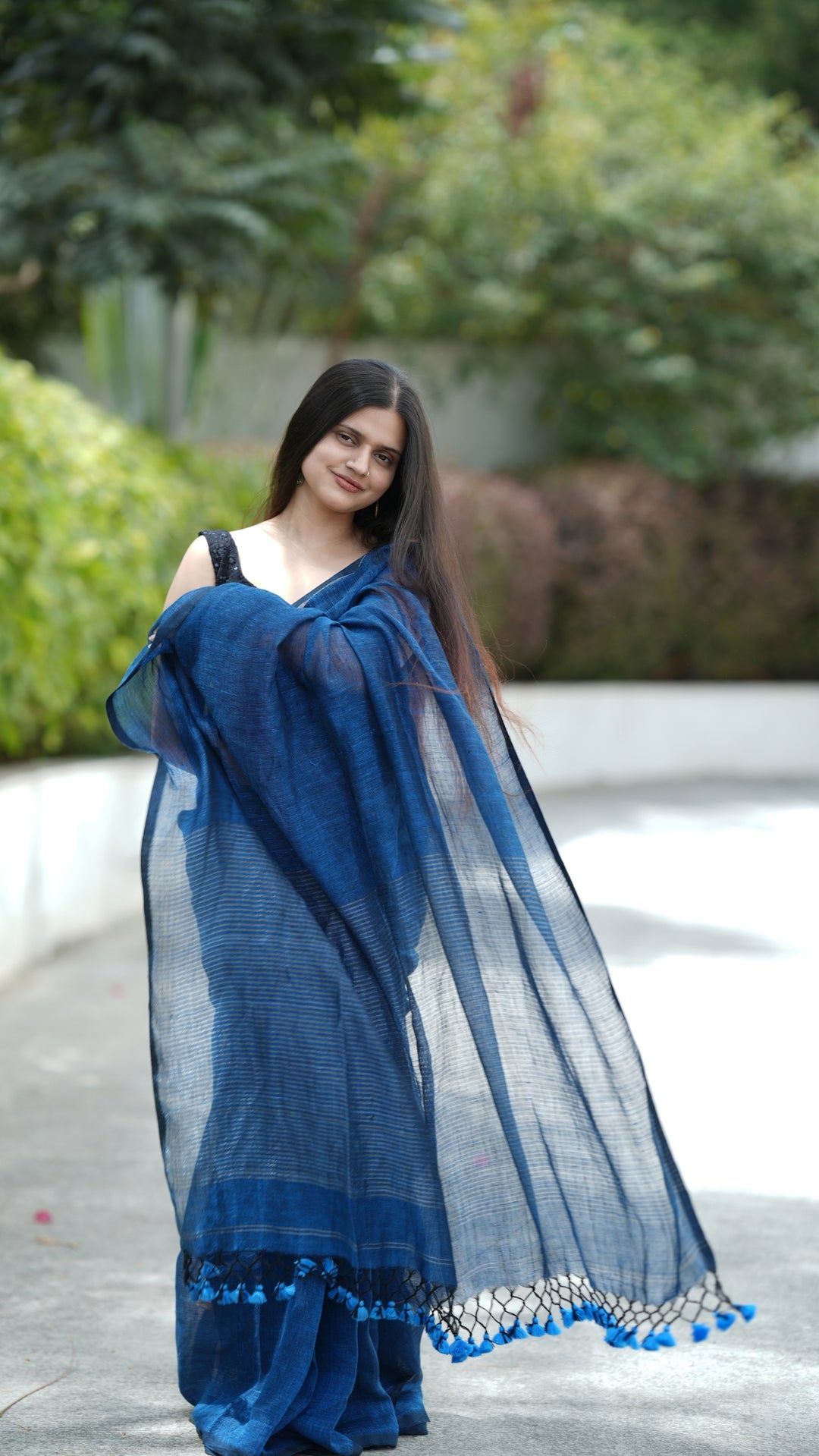 Neelam Linen (Saree)