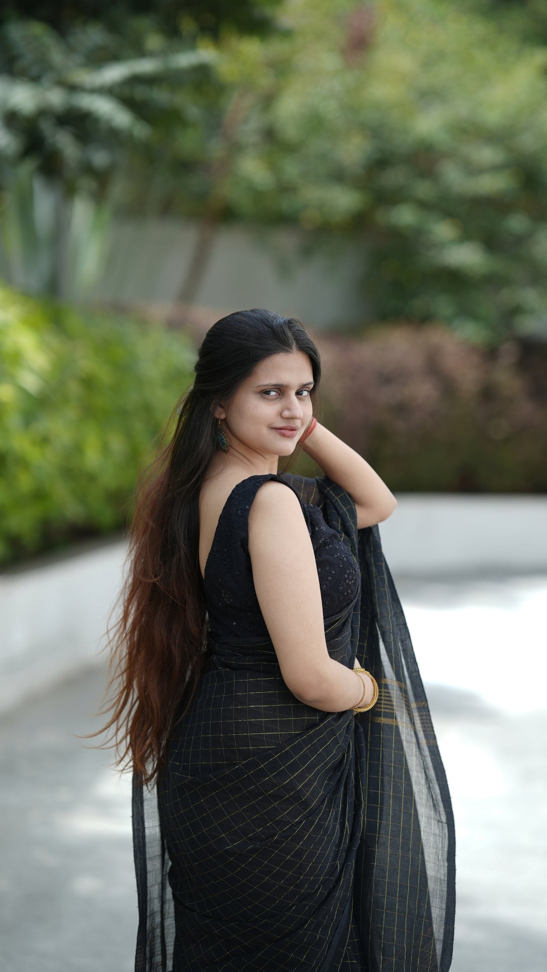 Noir Leher (Saree)