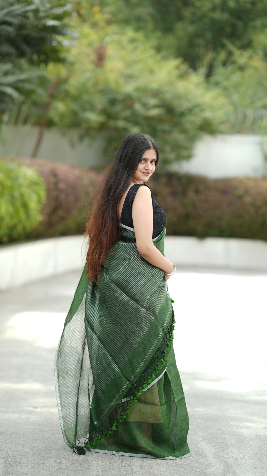 Patta Rang Linen (Saree)