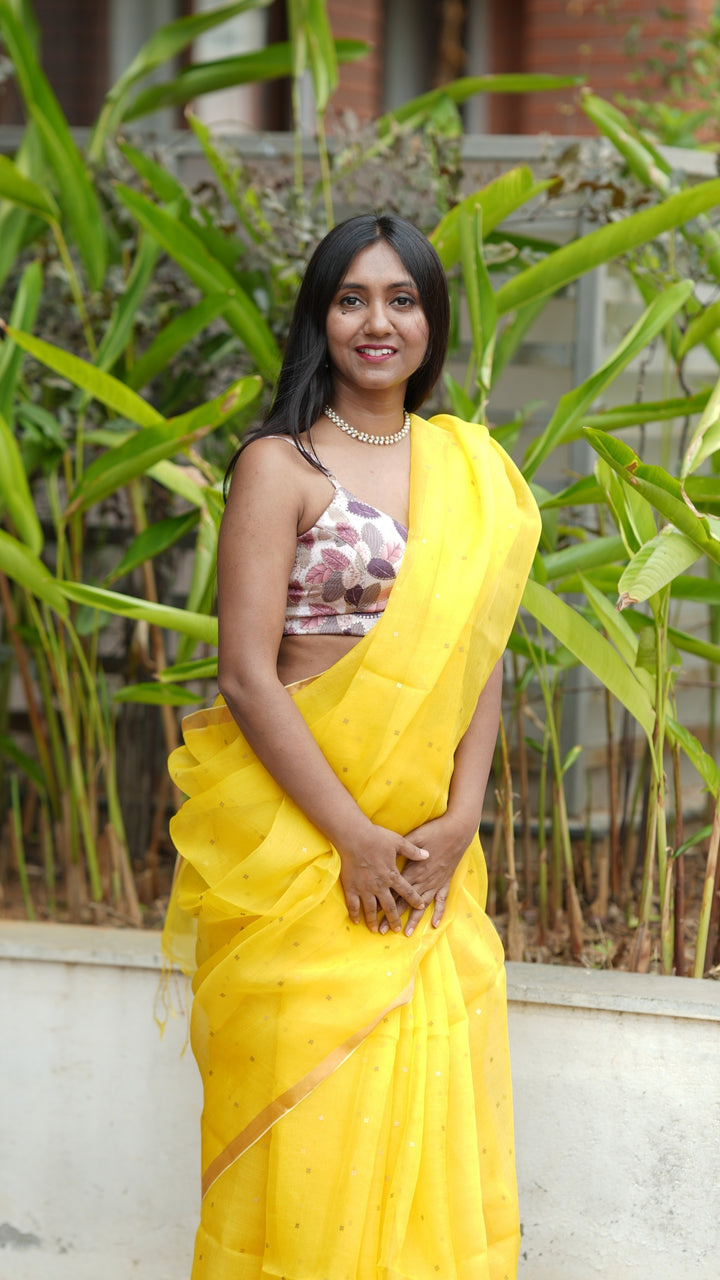 Peeli Aabroo Muslin Silk (Saree)