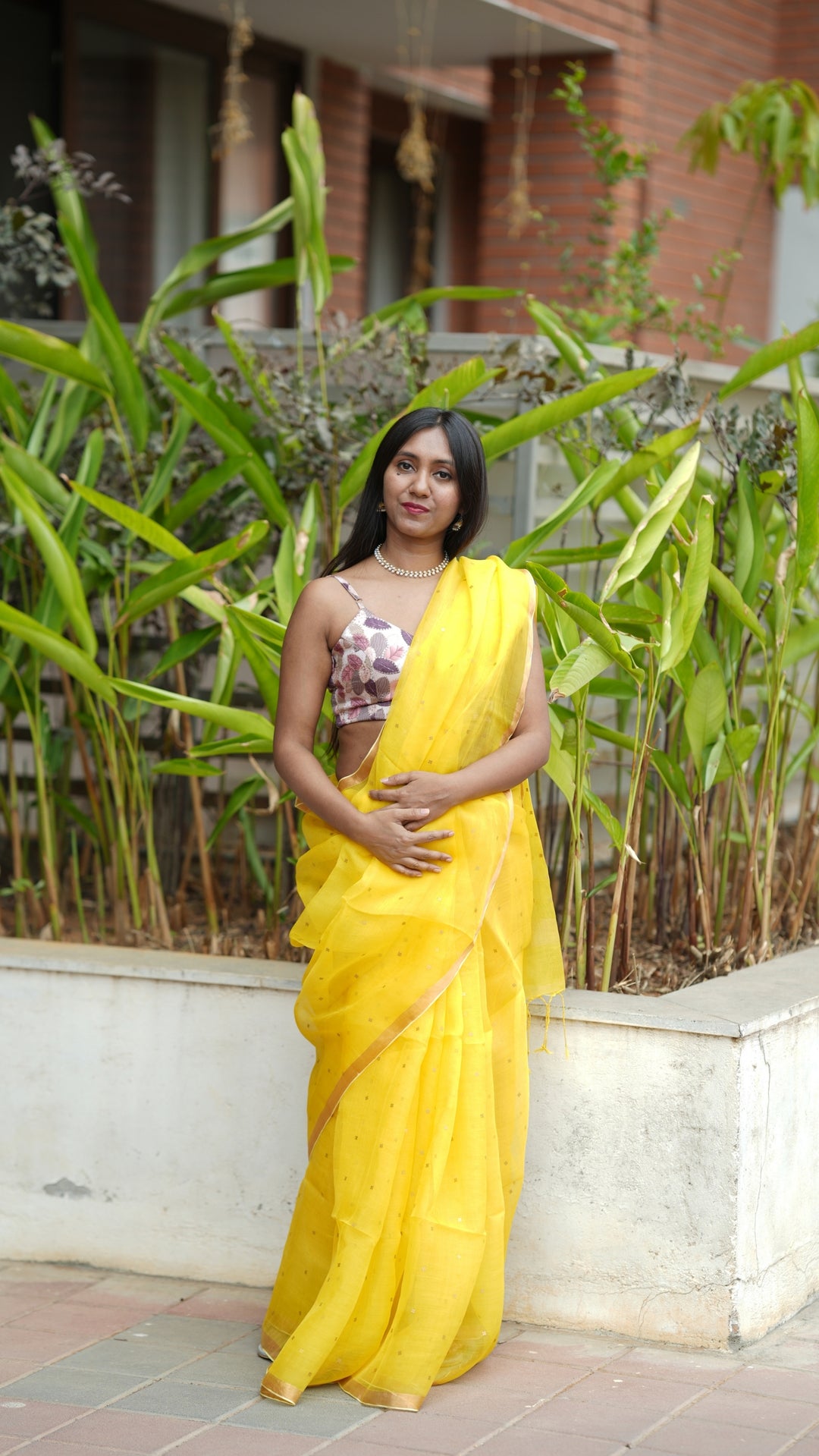 Peeli Aabroo Muslin Silk (Saree)
