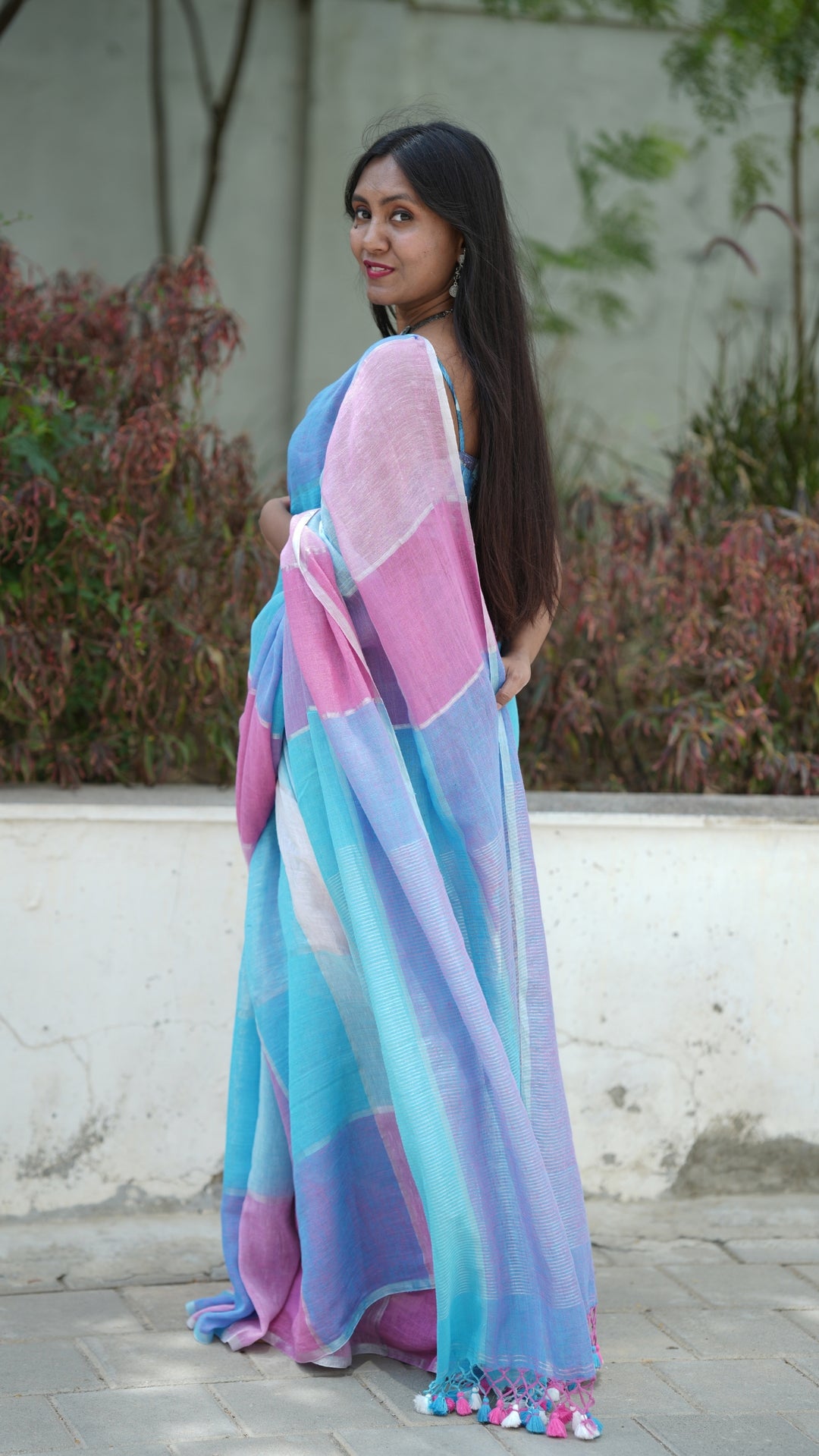 Rang Mahal Linen (Saree)