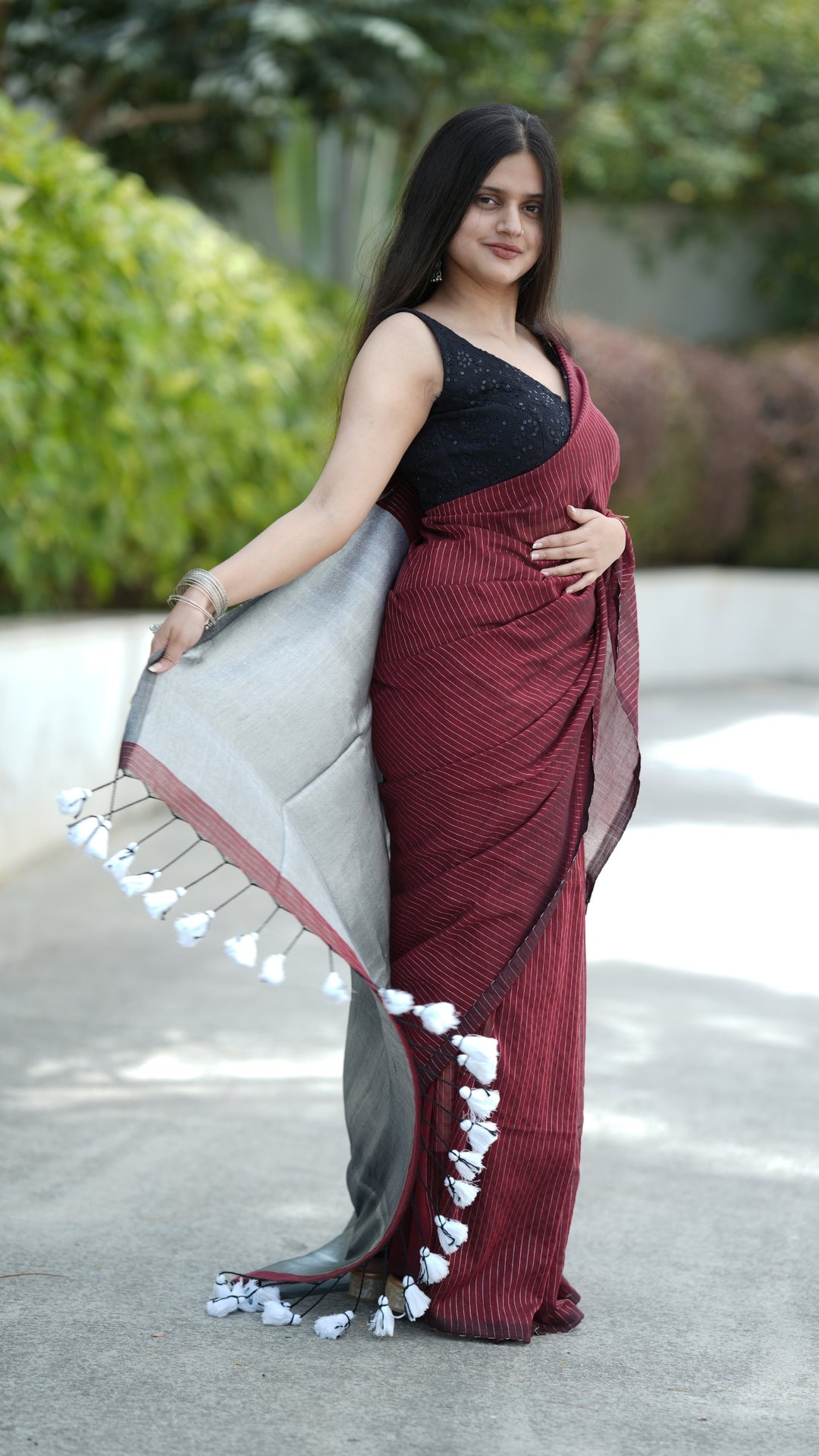 Ruhani Chandi (Saree)