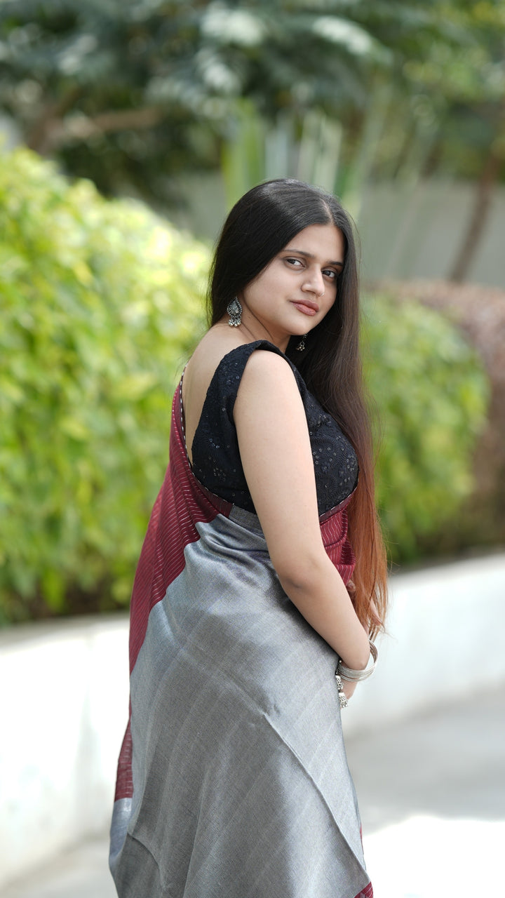 Ruhani Chandi (Saree)
