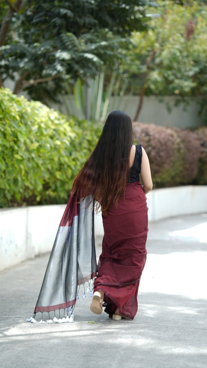 Ruhani Chandi (Saree)