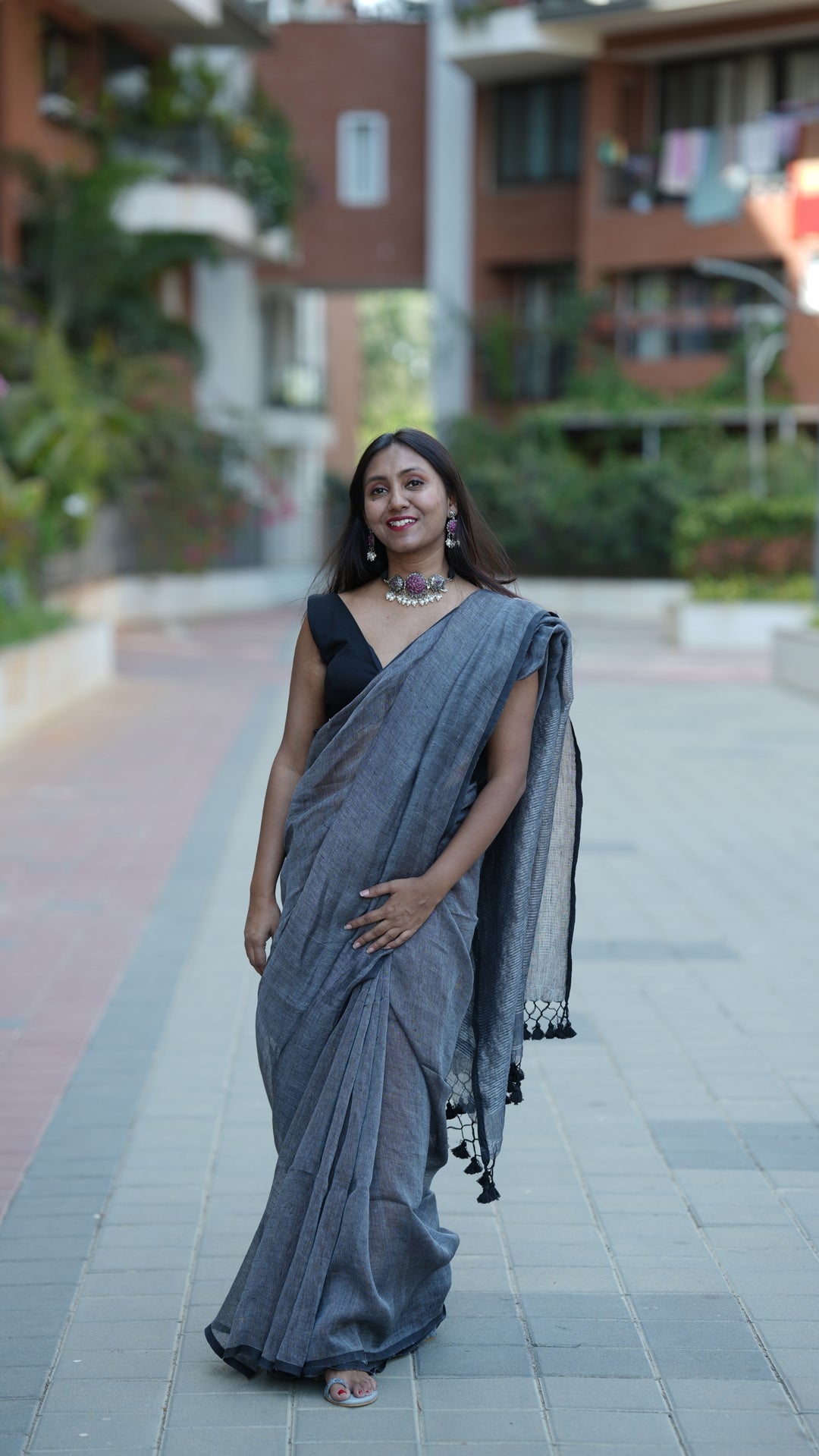 Ruhaani Raakh Linen (Saree)