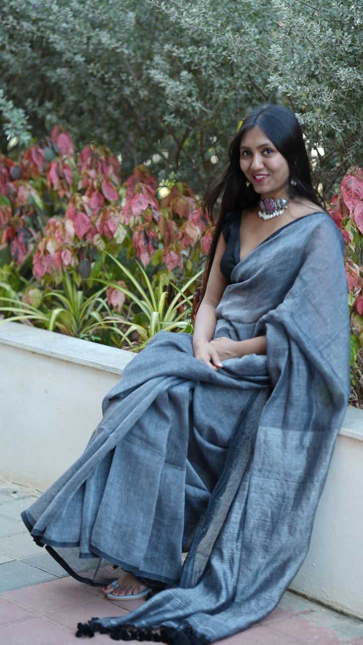 Ruhaani Raakh Linen (Saree)