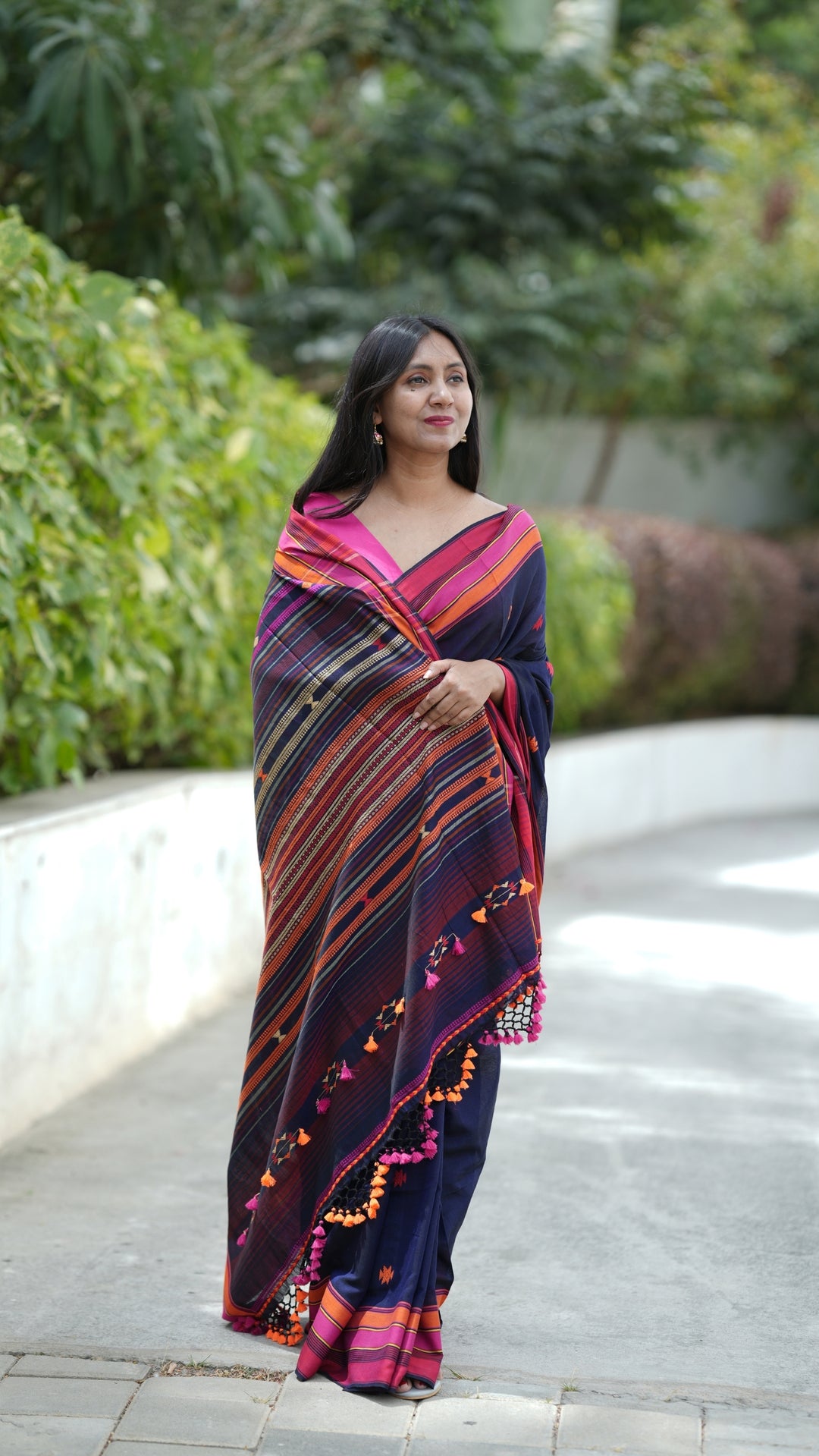 Sharbati Neel Bujodhi (Saree)