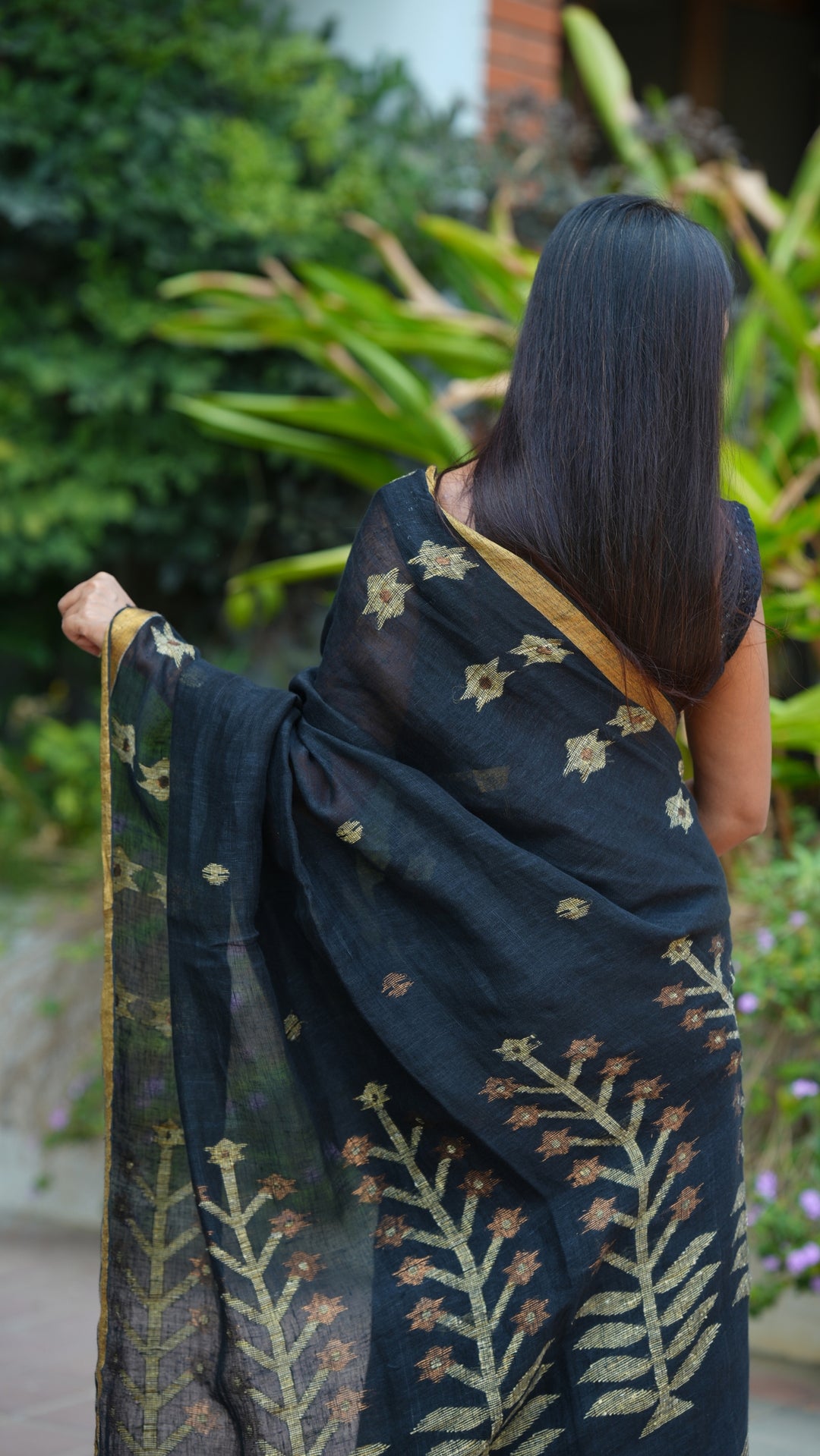 Shondhya Tara Jamdani Linen (Saree)