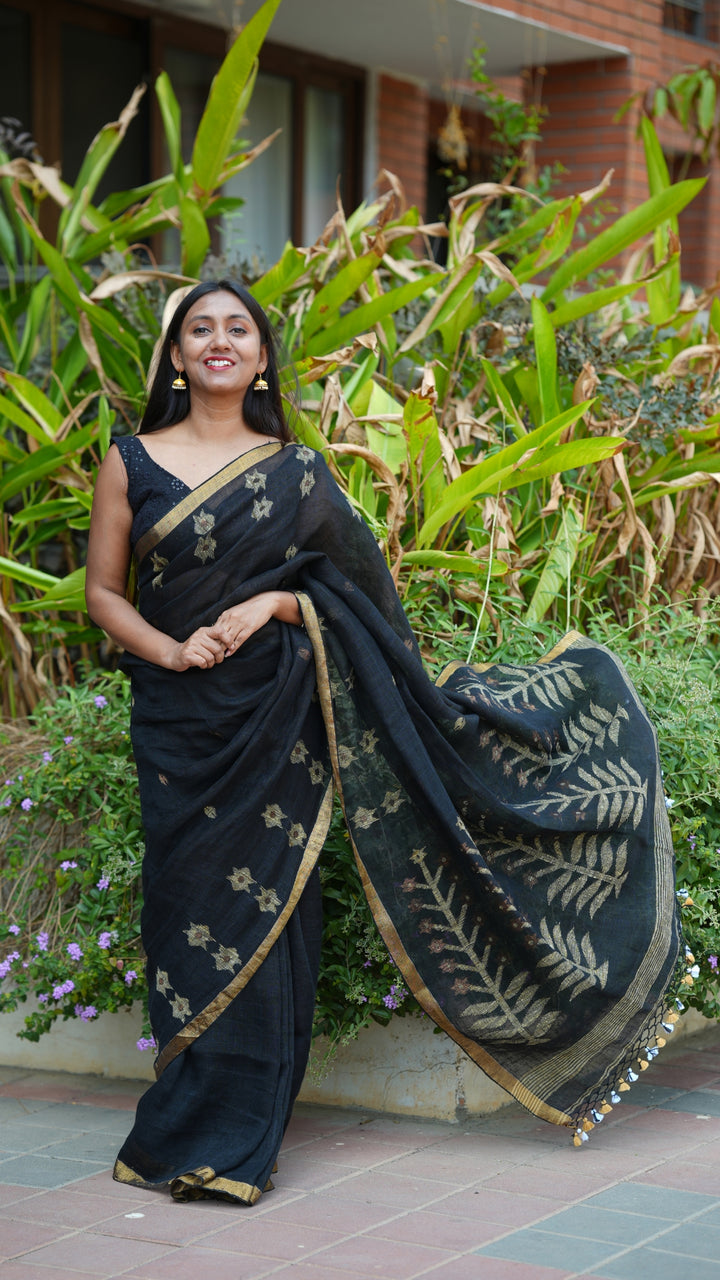 Shondhya Tara Jamdani Linen (Saree)