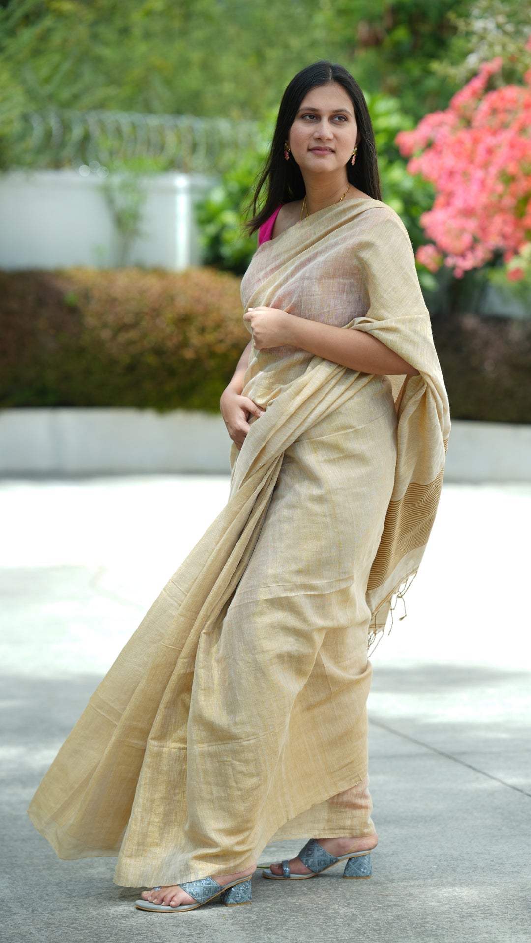 Shwet Swarna Tissue Linen (Saree)