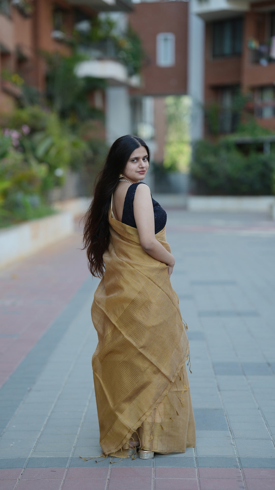 Sona Kesar Tissue Linen (Saree)