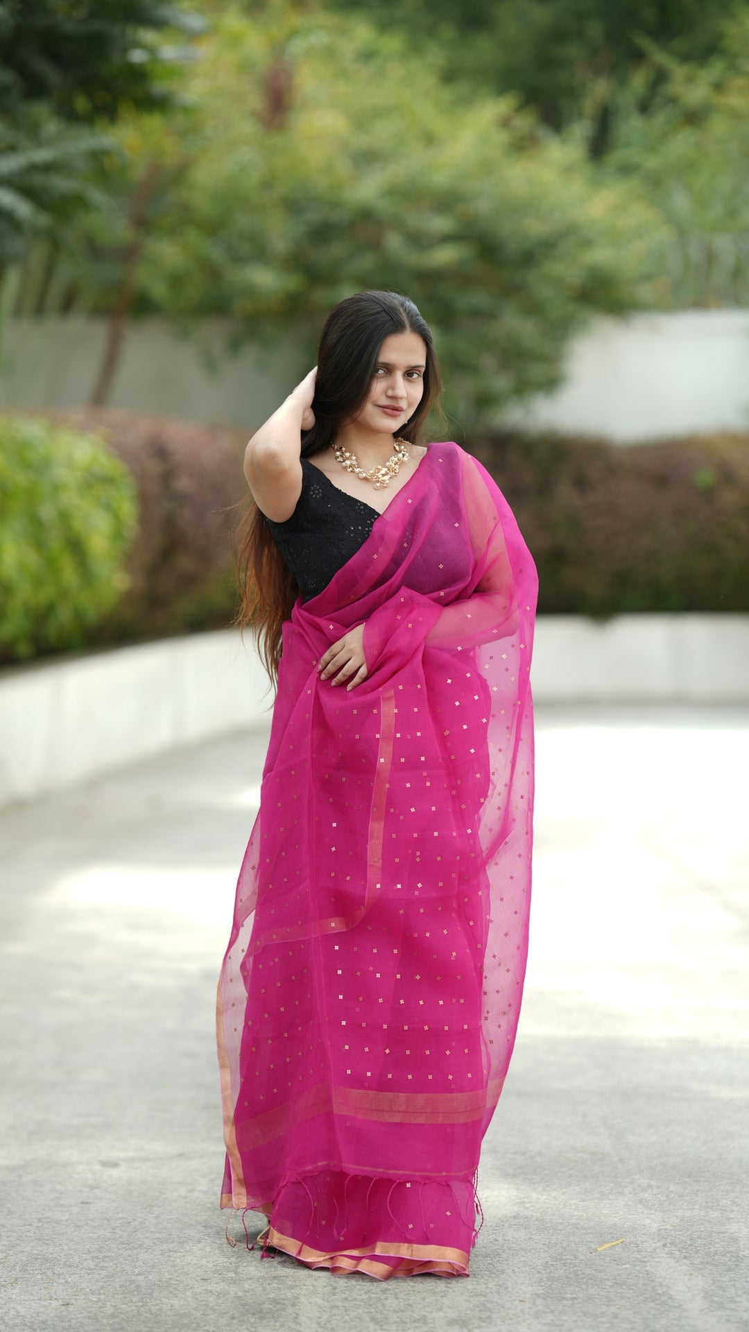 Sunehri Gulabi Muslin Silk (Saree)