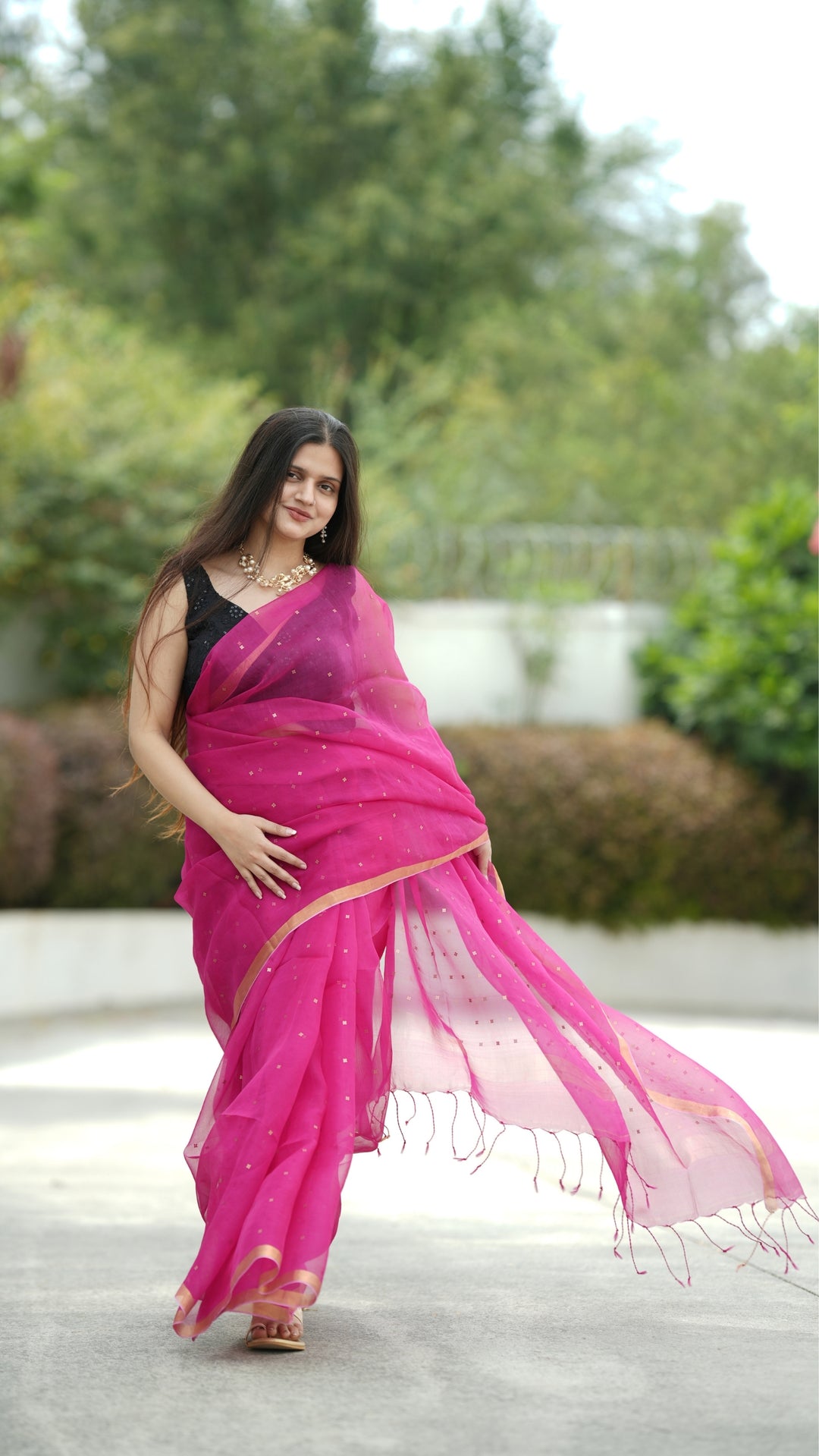 Sunehri Gulabi Muslin Silk (Saree)