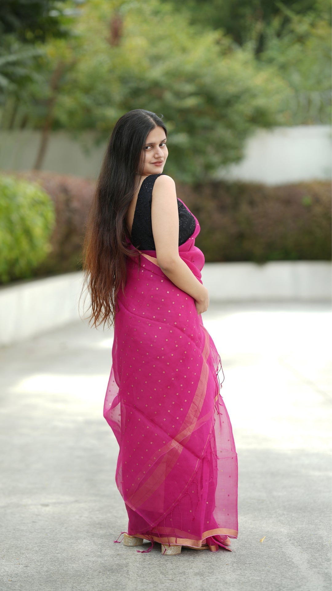Sunehri Gulabi Muslin Silk (Saree)