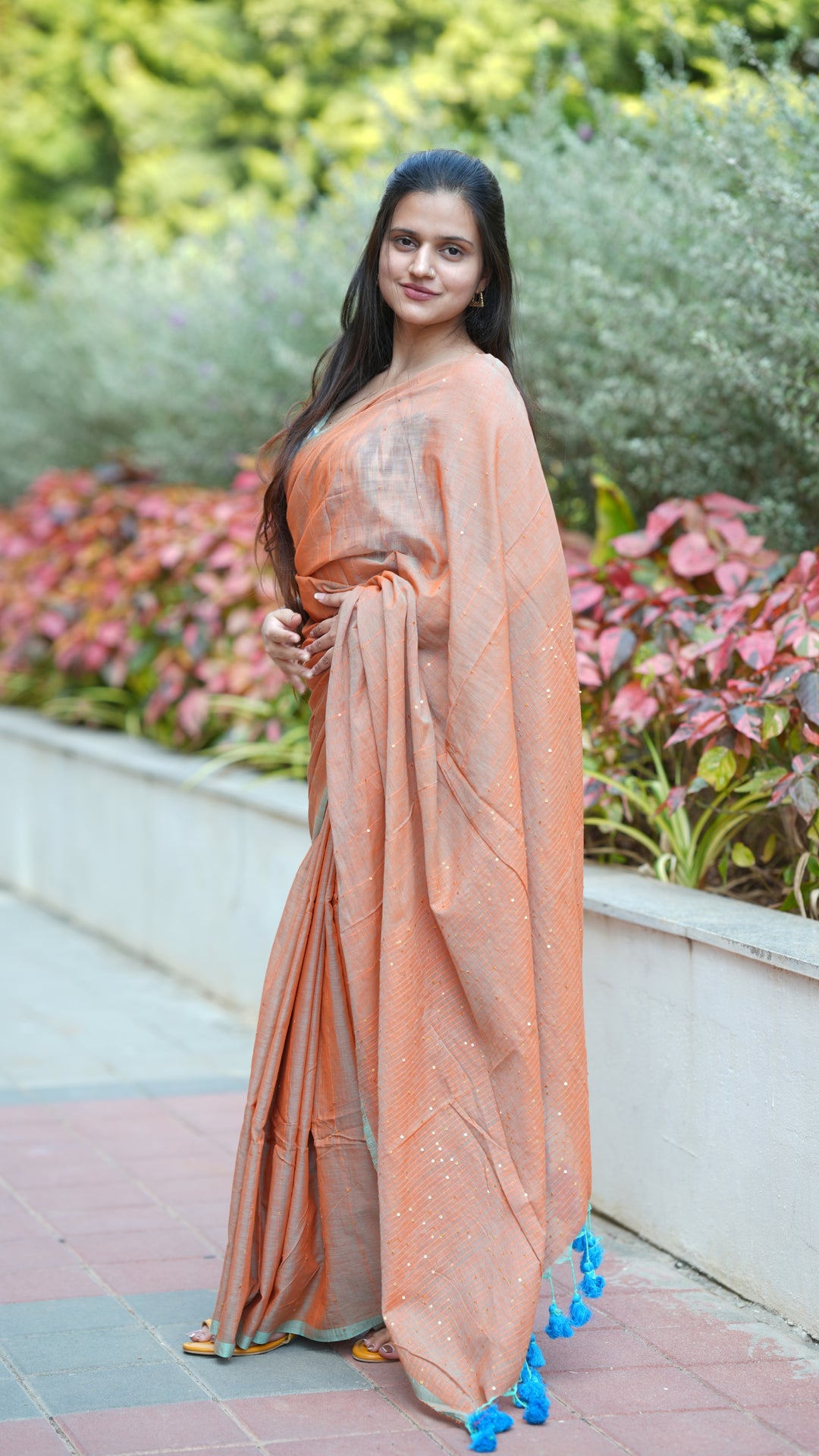 Sunkissed Whisper (Saree)